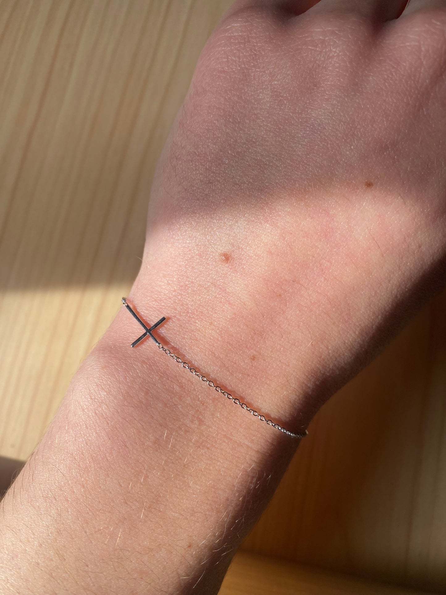 ENDLESS CROSS BRACELET
