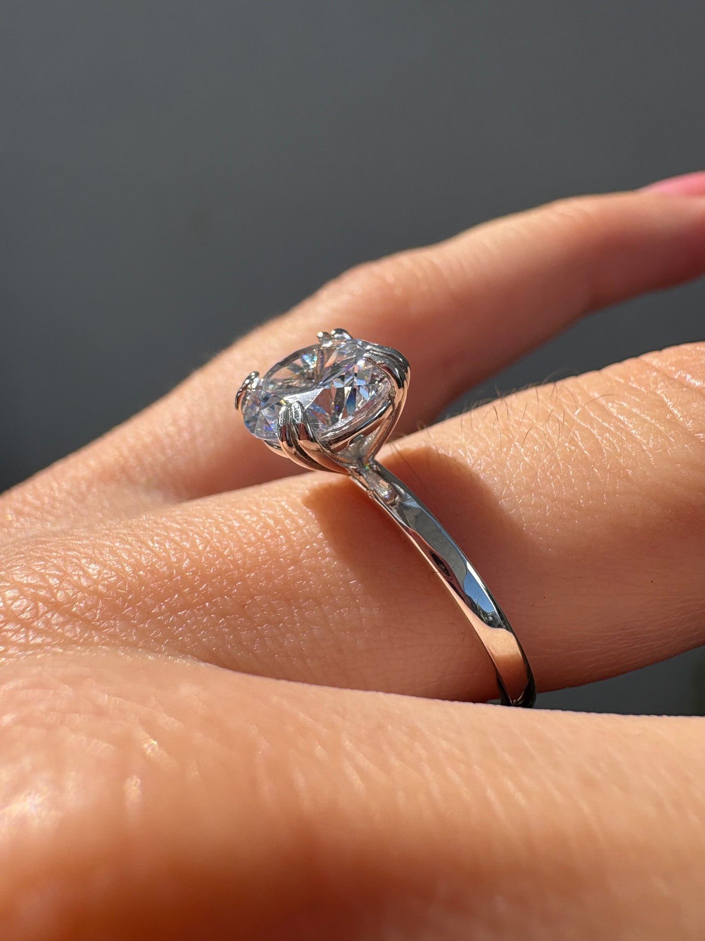 ROUND DIAMOND DOUBLE CLAW PRONG SOLITAIRE RING