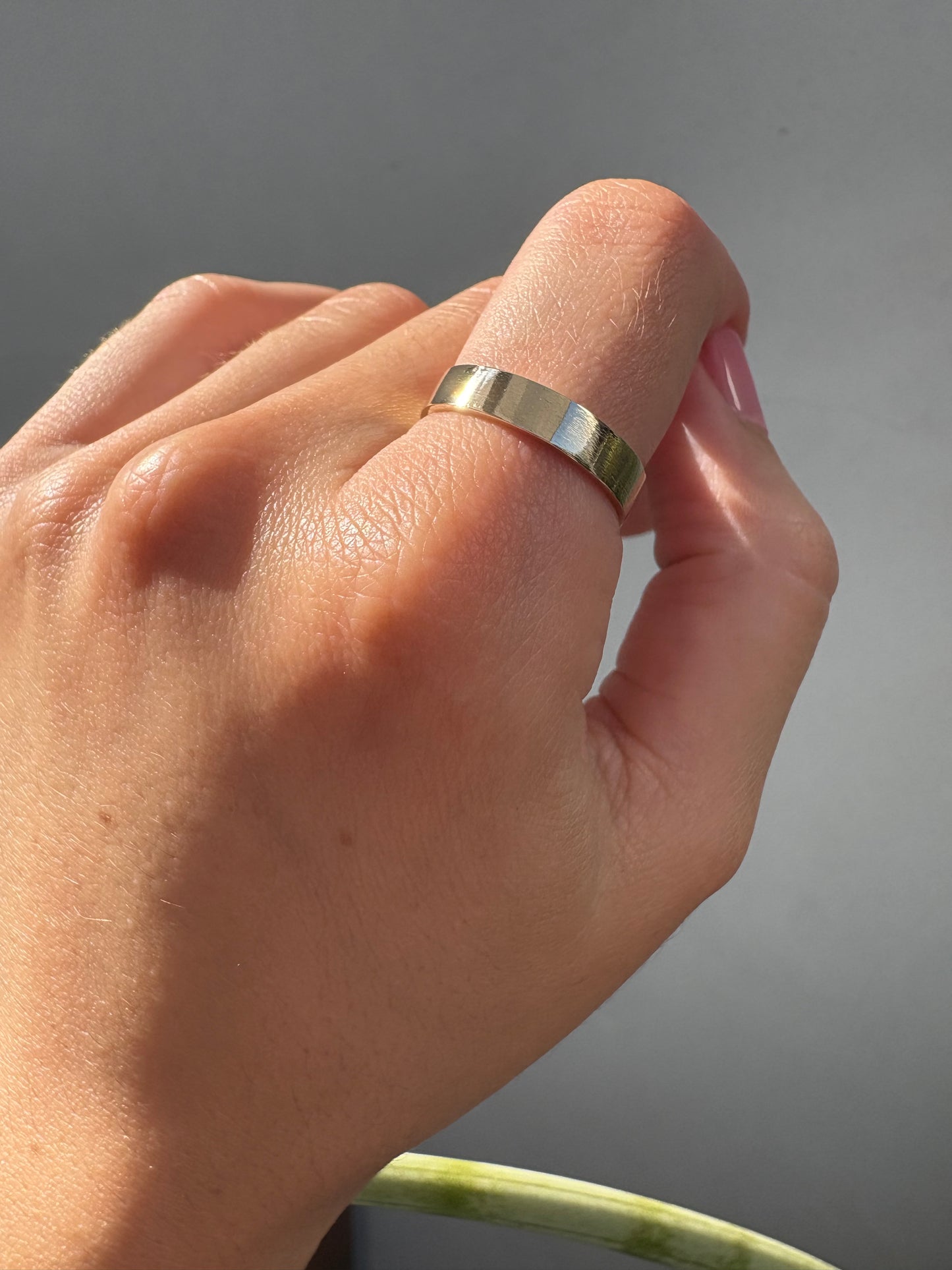4MM SQUARE BAND