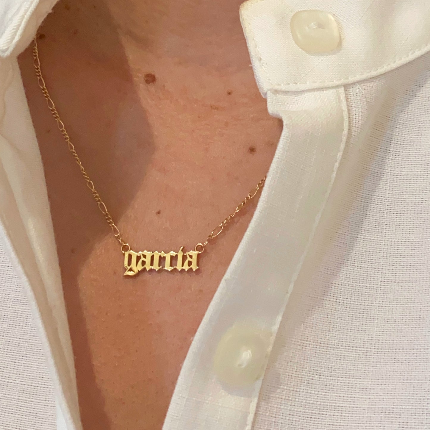 CUSTOM OLD ENGLISH MINI FIGARO NAME PLATE NECKLACE