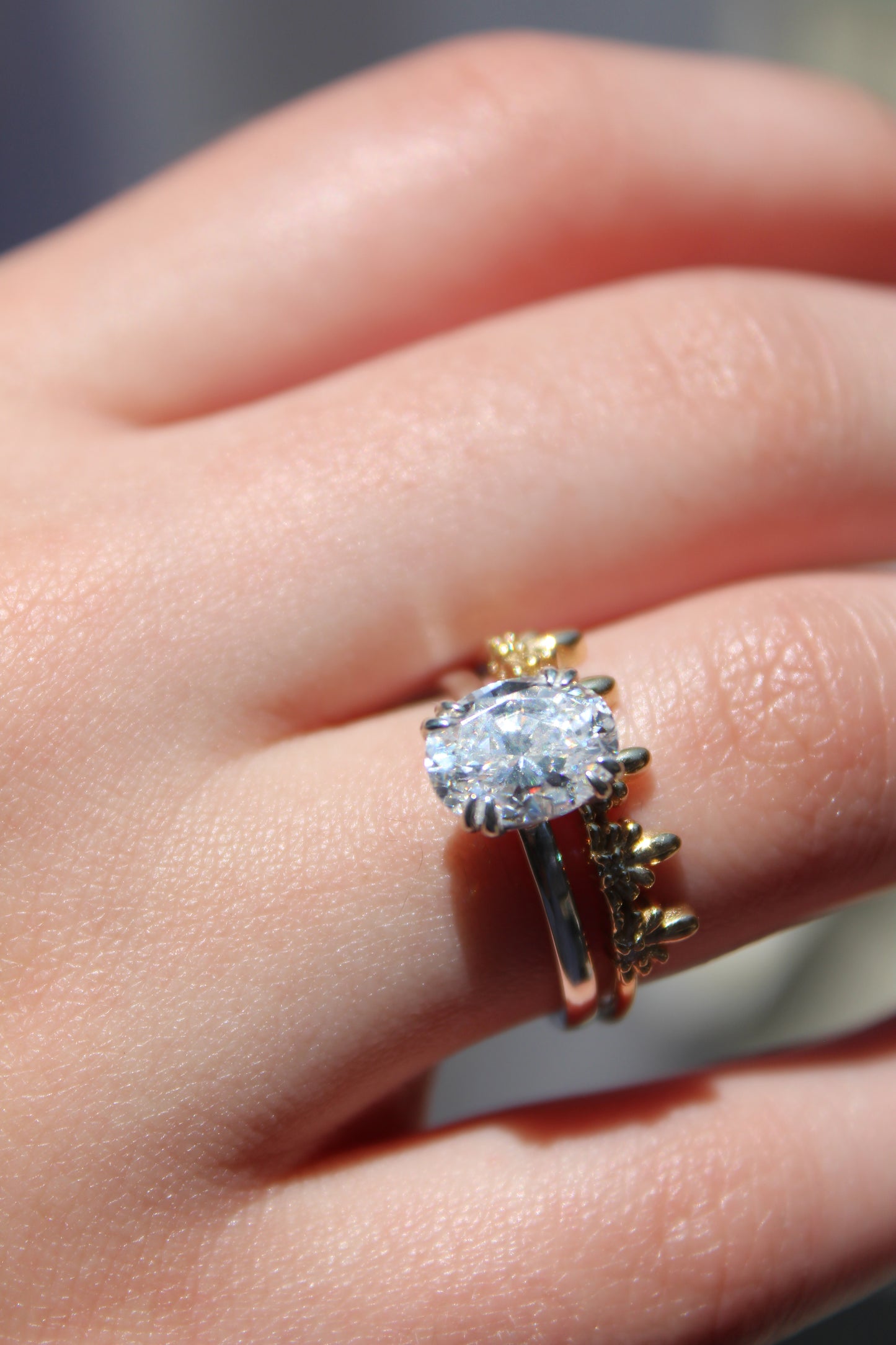 OVAL DIAMOND DOUBLE CLAW PRONG SOLITAIRE RING