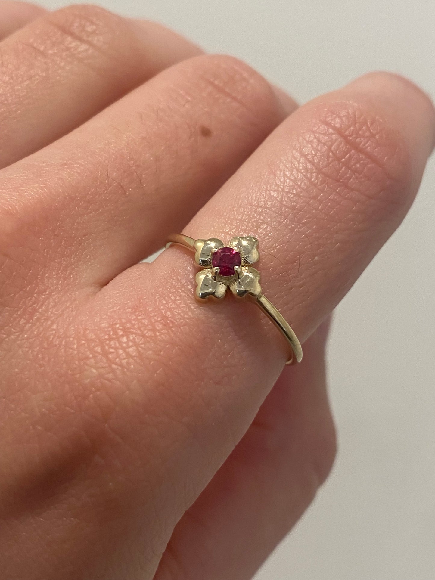 RUBY CLOVER TALAVERA RING