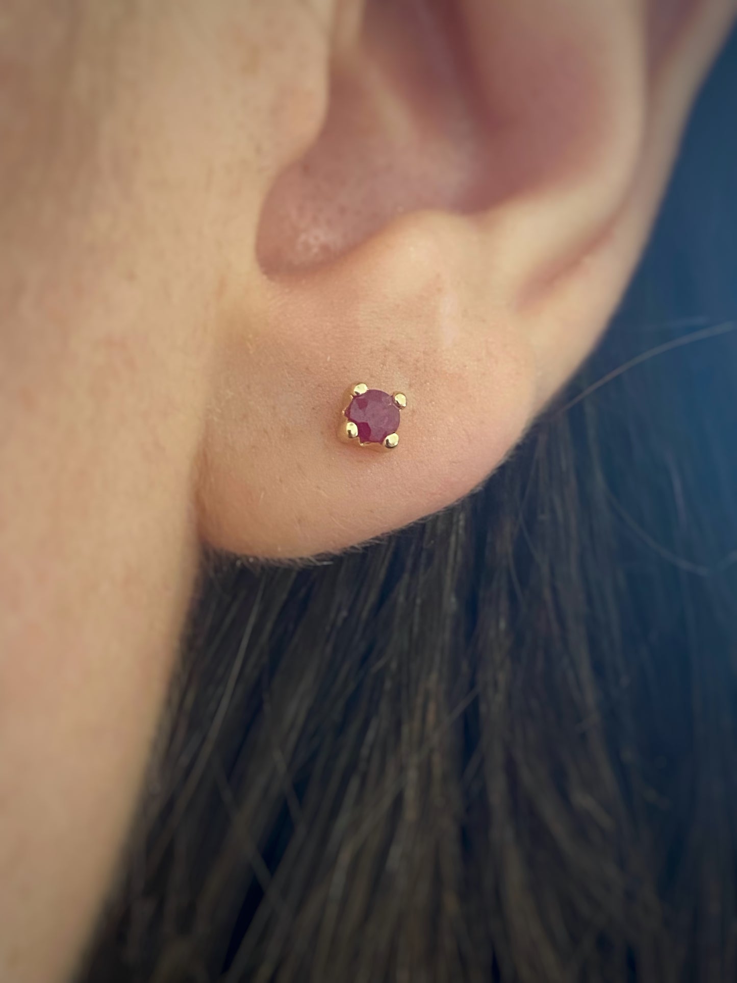 MINI RUBY STUD