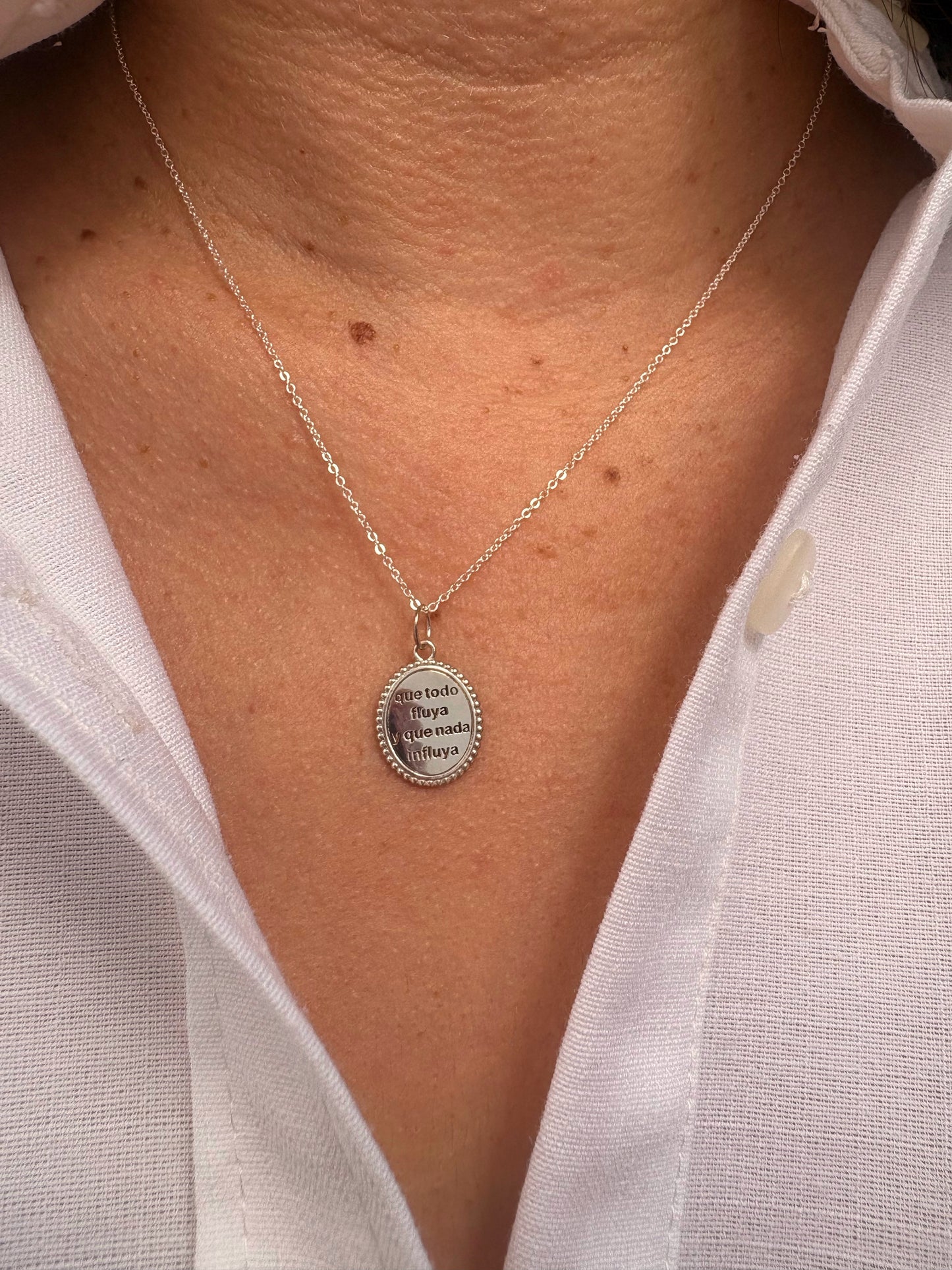 QUE TODO FLUYA Y NADA INFLUYA OVAL BEADED DICHO NECKLACE