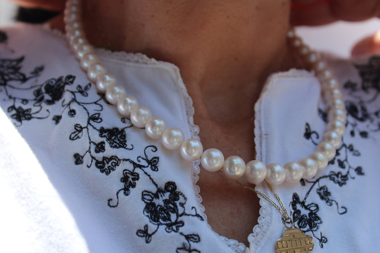ABUELITAS LARGE PEARL NECKLACE