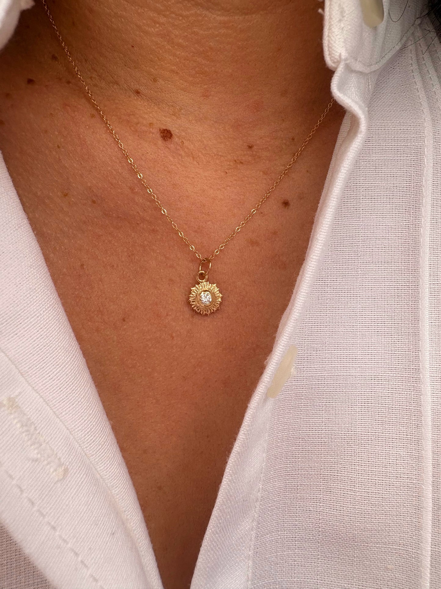 DIAMOND STARBURST NECKLACE