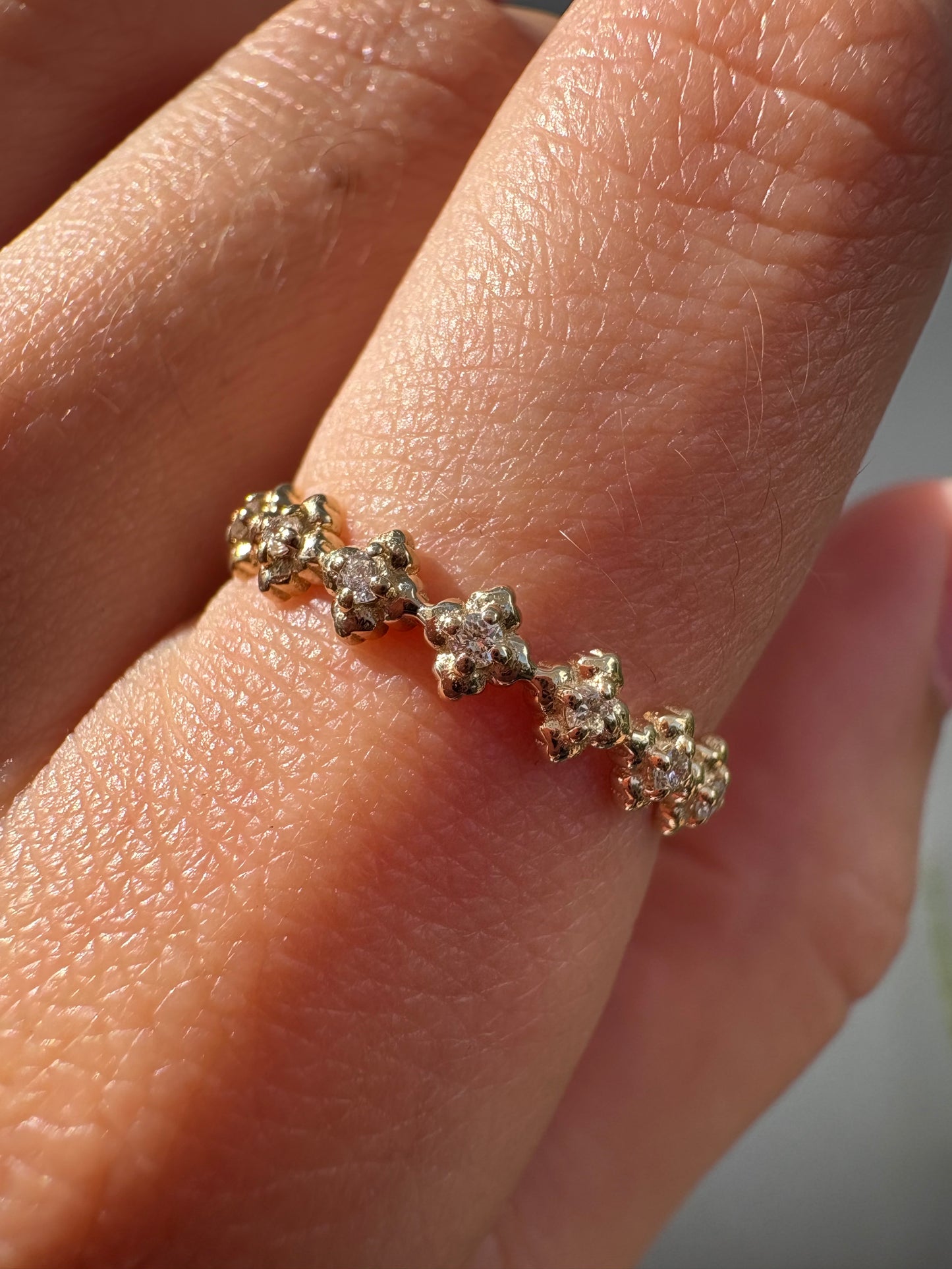 DIAMOND MINI CLOVER TALAVERA ETERNITY RING