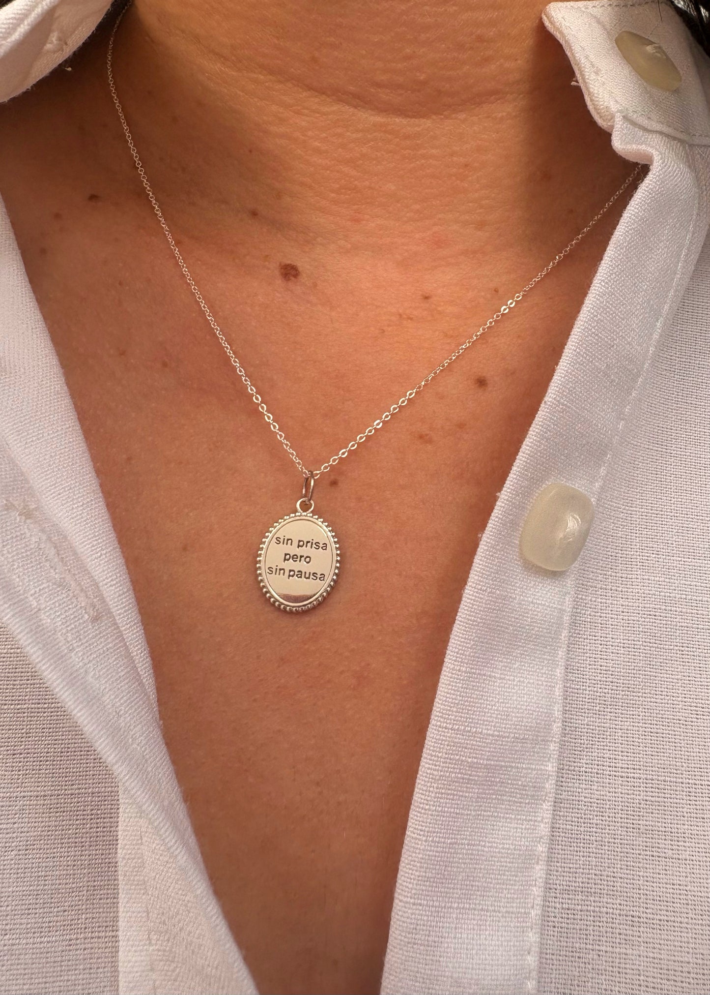 SIN PRISA PERO SIN PAUSA OVAL BEADED DICHO NECKLACE